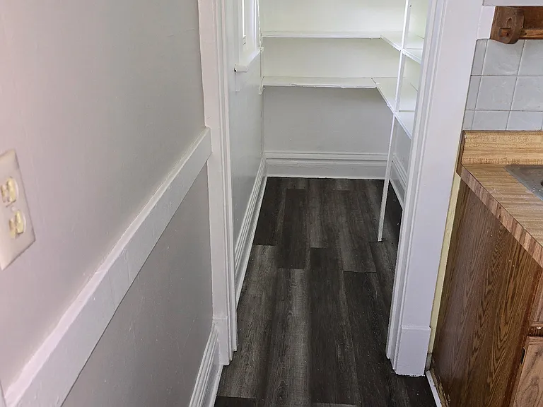 1644 Flett Ave — Photo 3