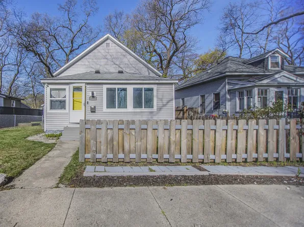 2833 5th St, Muskegon Heights, MI 49444