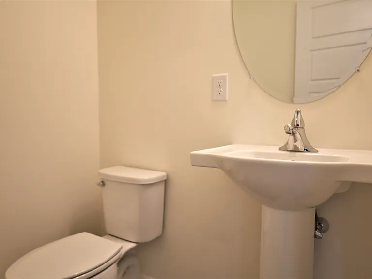 61 Becker Dr — Photo 28