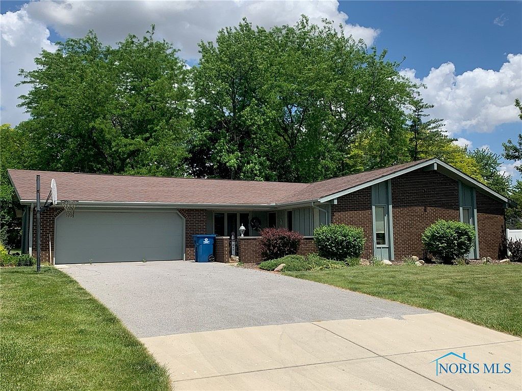 524 Wesley Ave, Bryan, OH 43506 Zillow