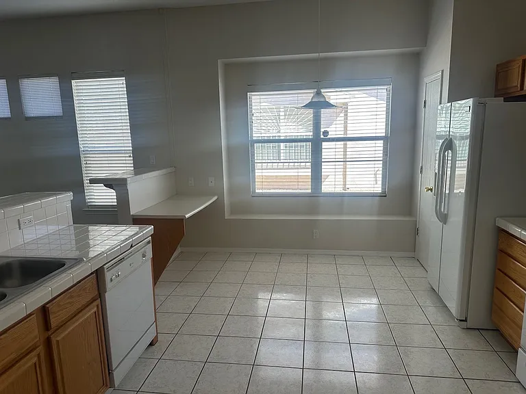 7300 Winslow Pl NW — Photo 6