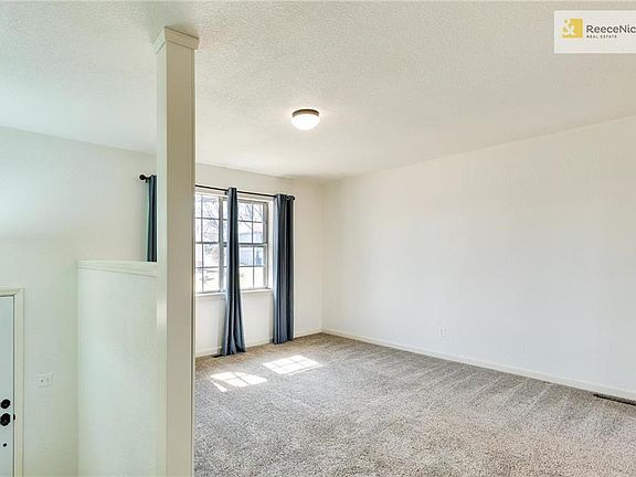 3rd image of 1212 NW Golfview Dr