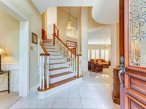 3rd image of 1131 Plantation Dr