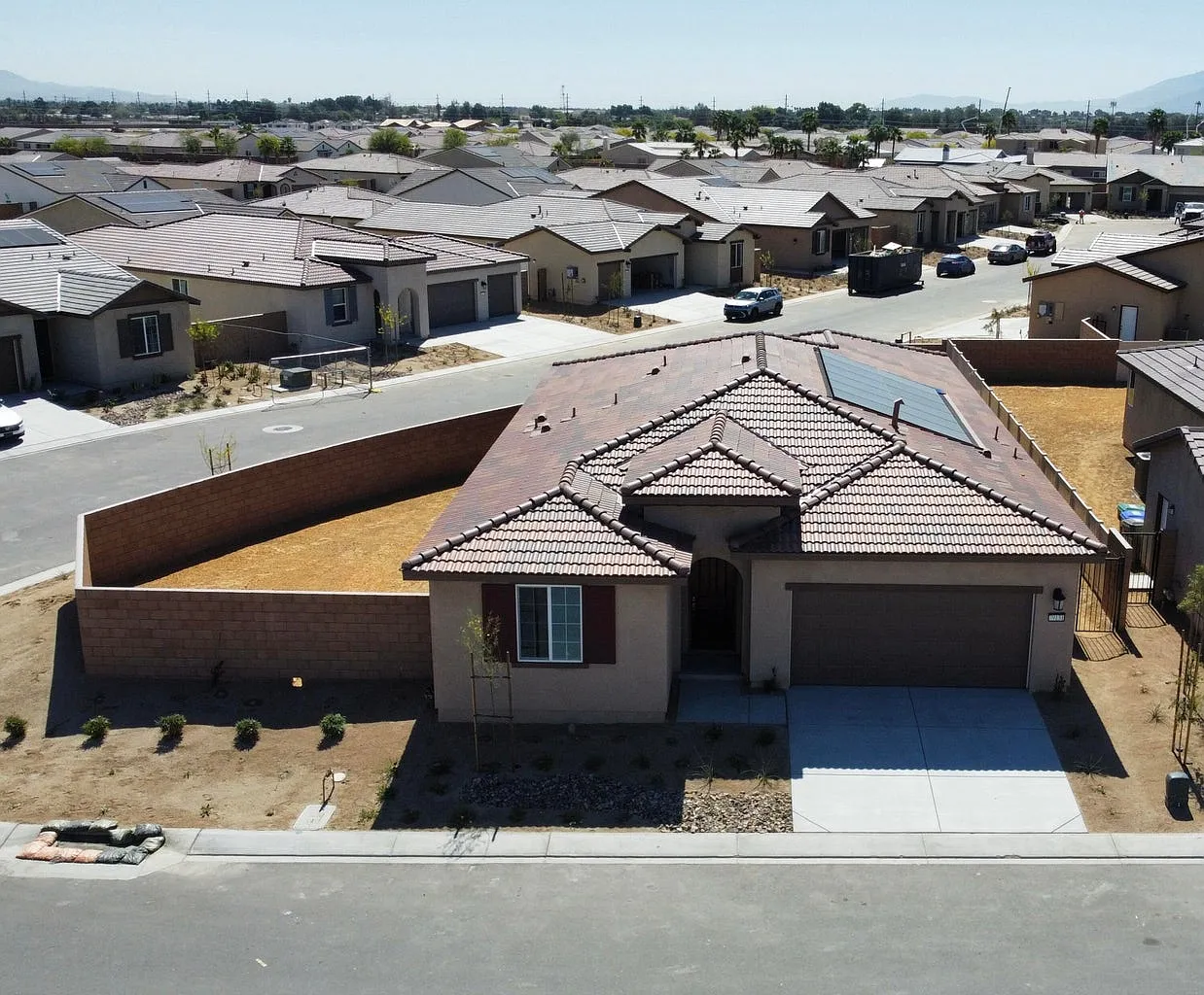 3 bed, 2018 sqft, $3,500 — Photo 1