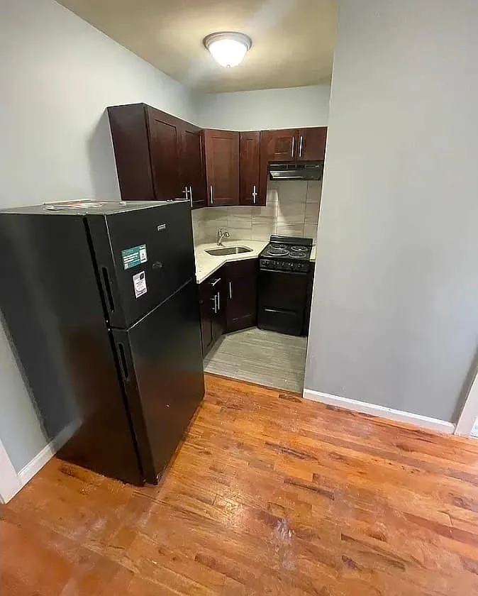 1 bed, 650 sqft, $1,350 — Photo 1