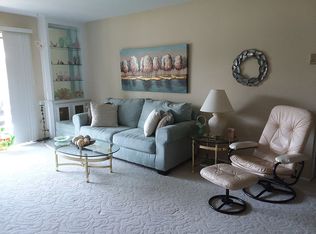 4035 S 84th St APT 5, Greenfield, WI 53228
