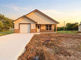 103 S Crittendon St, Holden, MO 64040