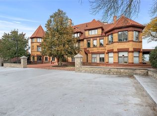 23200 Lake Rd APT 55, Bay Village, OH 44140
