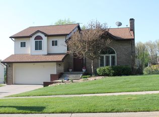 164 Glen Eagle Dr NE, Rockford, MI