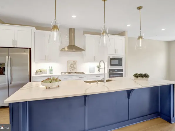 820 S Greenbrier St, Arlington, VA 22204