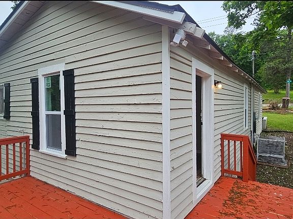 2nd image of 2408 5th Ave