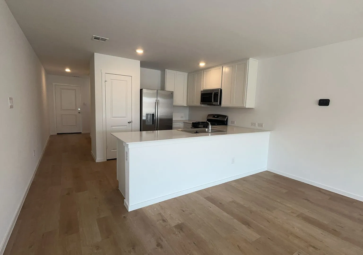 Brand New 3 Bedroom Home in Edmond — Photo 3