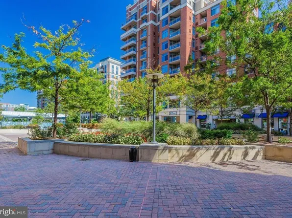 3650 S Glebe Rd Unit 443, Arlington, VA 22202