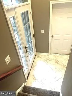 4 bed, 1871 sqft, $3,000 — Photo 2