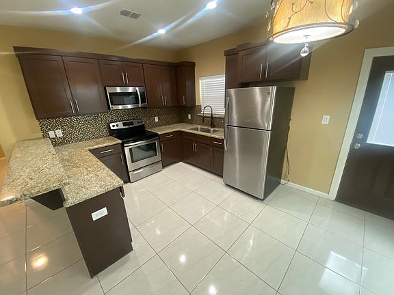 2nd image of 1001 E La Cantera Ave #2