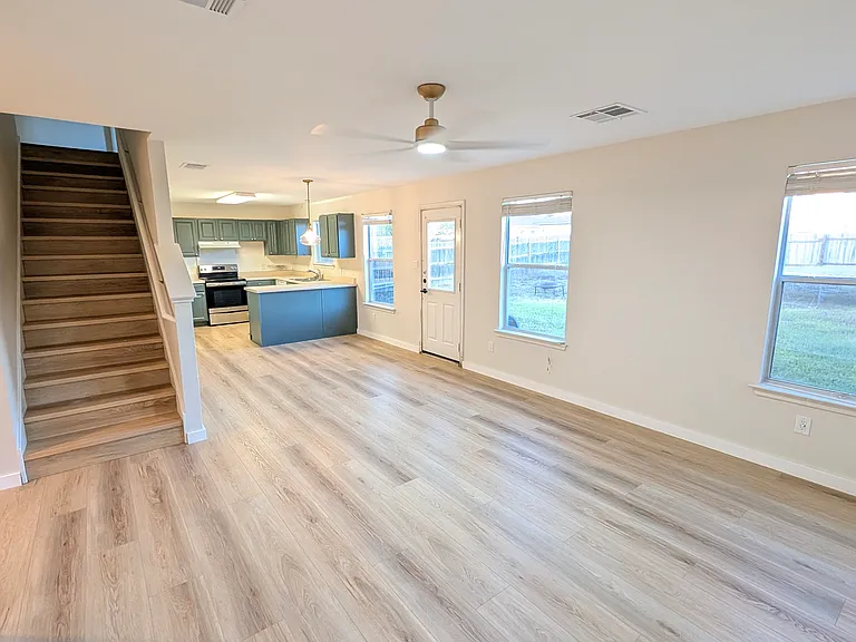 222 Phillips St — Photo 20