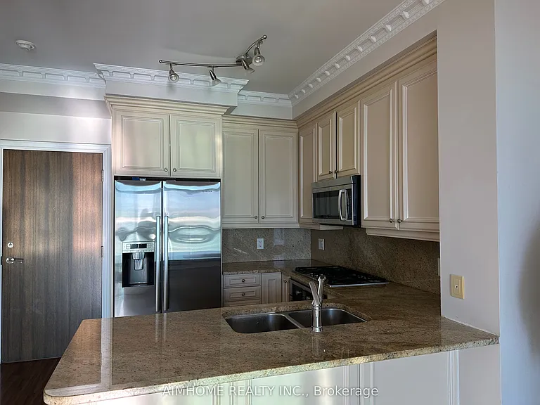 16 Harbour St #3509 — Photo 3