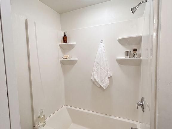 4th image of 700 E 9th Ave #700