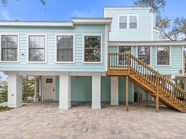 301 Summit Dr, Destin, FL 32541