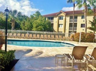 440 S Park Rd #4102, Hollywood, FL 33021