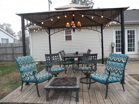 deck w/covered gazebo