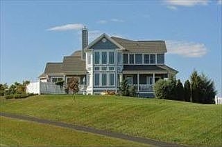 2nd image of 50 N Pointe Ln #N