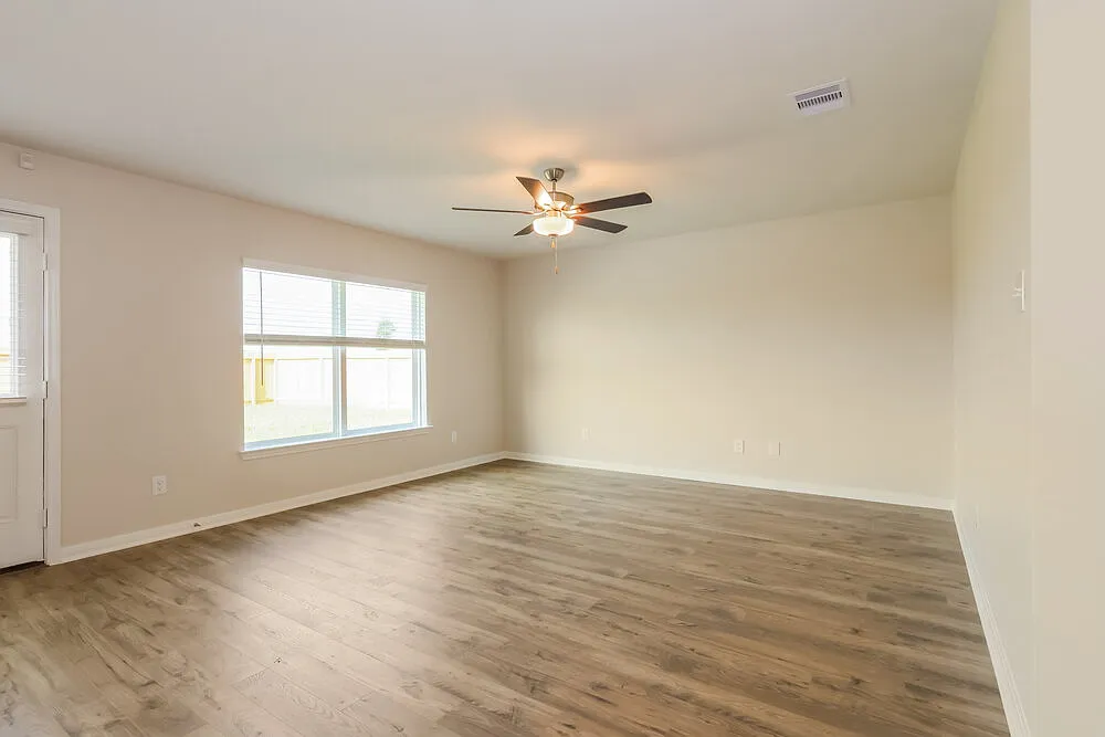 3 bed, 2.0 bath, 1218 sqft, $1,850 — Photo 4