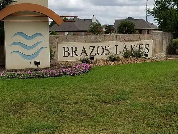 2nd image of 6003 Brazos Lakes Dr