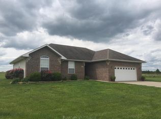 719 N Oakland Ave, Bolivar, MO 65613