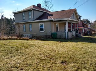 99 Main St, Hickory, PA 15340