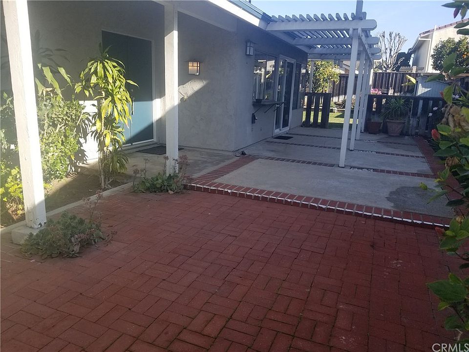 2nd image of 4371 Bridgeway St