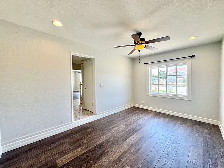 1530 Rogue St — Photo 7