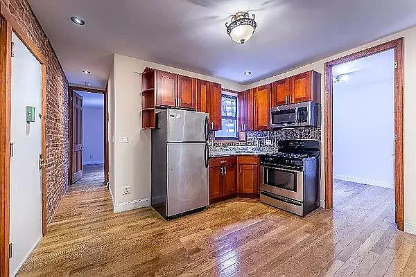 Rented by Executive Towers  | media 13