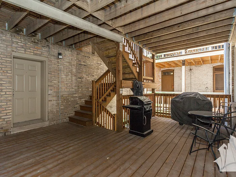 815 W Newport Ave #1R — Photo 26