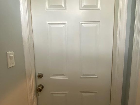 3rd image of 6032 N Broad St Floor 2