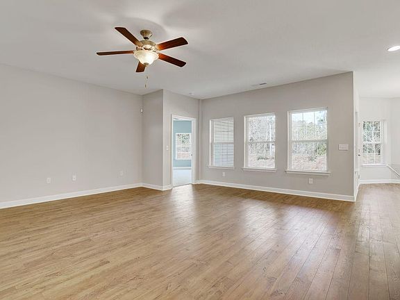 117 Astoria Park Loop-5 Compressed