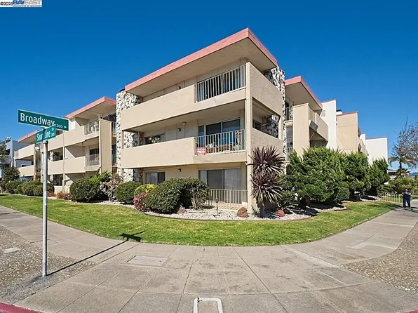 301 Broadway APT 108, Alameda, CA 94501