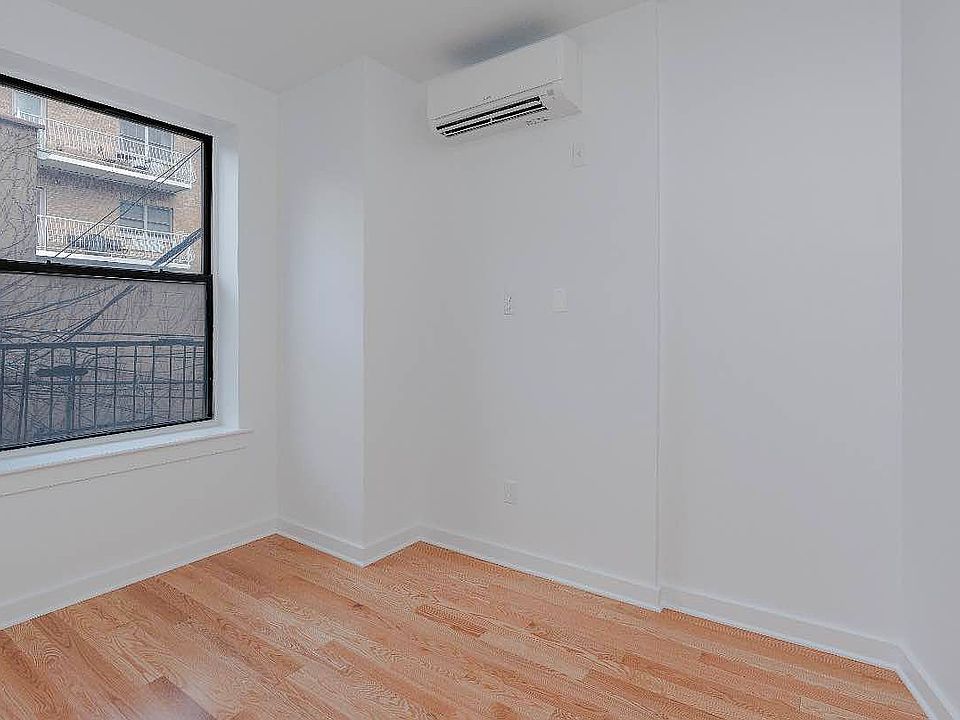1st image of 3030 31st St APT 3