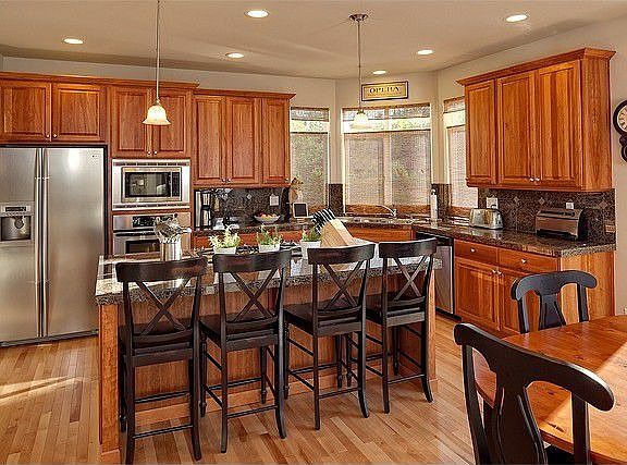 3rd image of 7705 Greenridge Ct SE