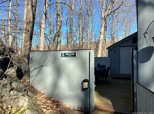 5 Nectar Ln #5, Ridgefield, CT 06877