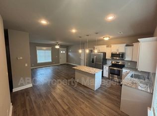 1350 Cupboard Trl, West Fork, AR 72774