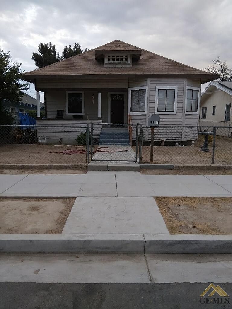 1816 Orange St, Bakersfield, CA 93304 | Zillow