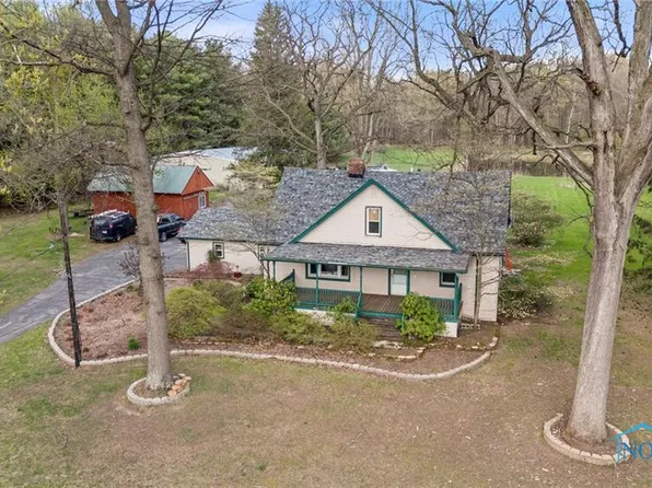 2620 N Crissey Rd, Sylvania, OH 43560