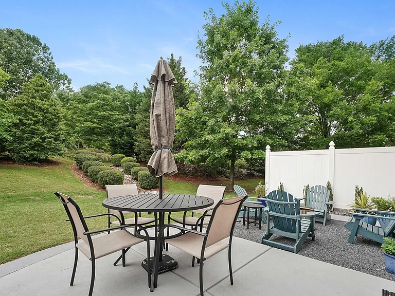 504 Hammond Oak Ln — Photo 25