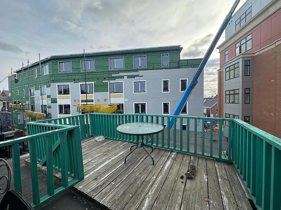 338 Somerville Ave