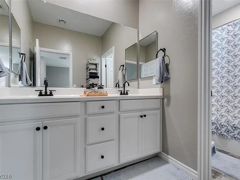 8160 Skye Desert Dr — Photo 35
