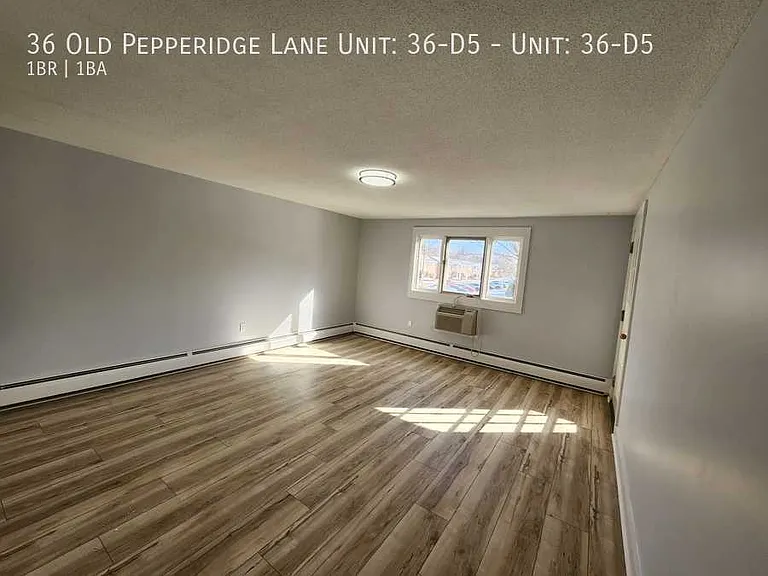 36 Old Pepperidge Ln #D5 — Photo 12