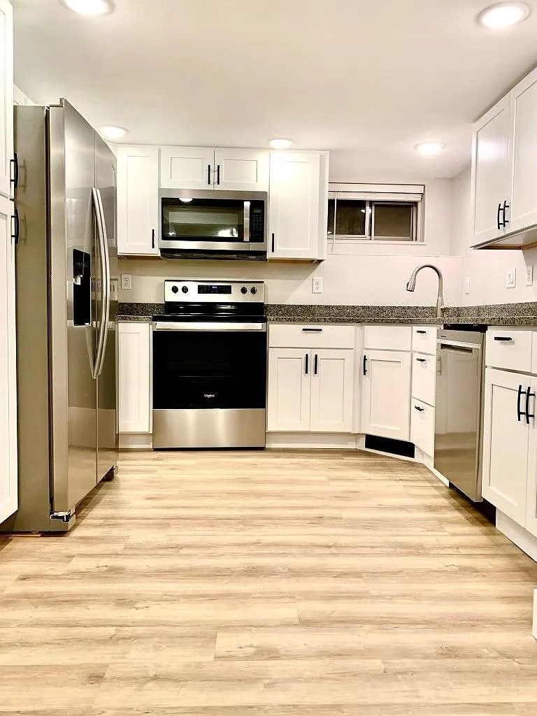 3 bed, 2.0 bath, 1100 sqft, $2,150 — Photo 1