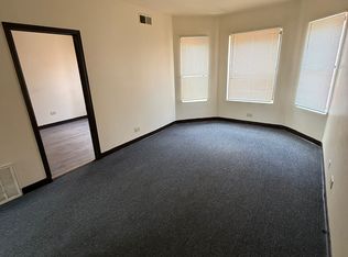 7910 S Essex Ave #302, Chicago, IL 60617