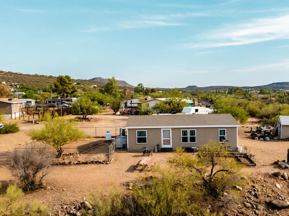 33250 S MELANIE Lane, Black Canyon City, AZ 85324